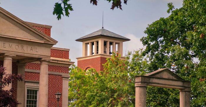 Info Session Helps Students with Nationally Competitive Fellowships